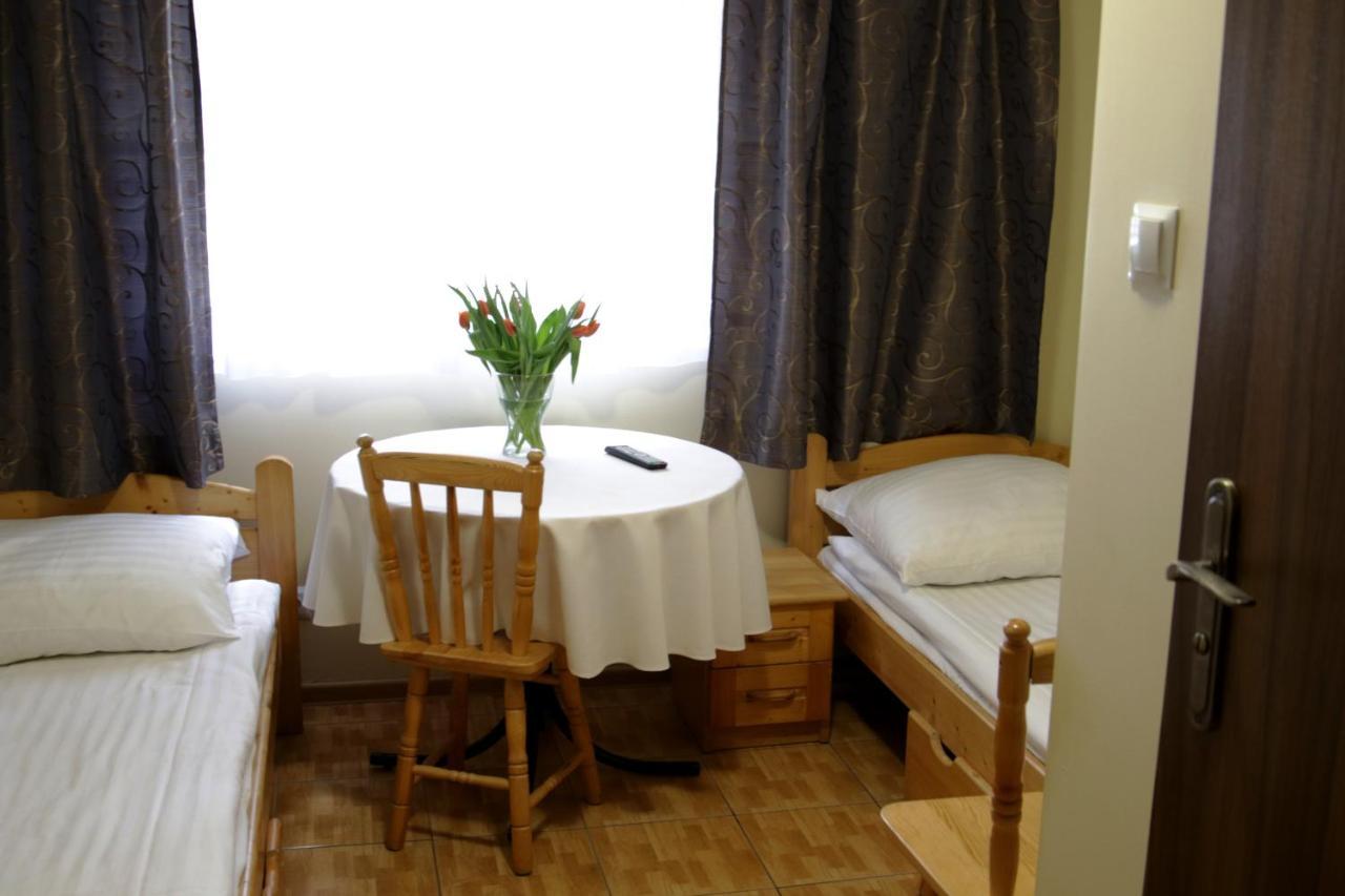 Hostel Rest Krakau Buitenkant foto